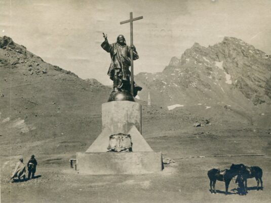 Origineel standbeeld Christus van de Andes op de grens tussen Argentinië en Chili.